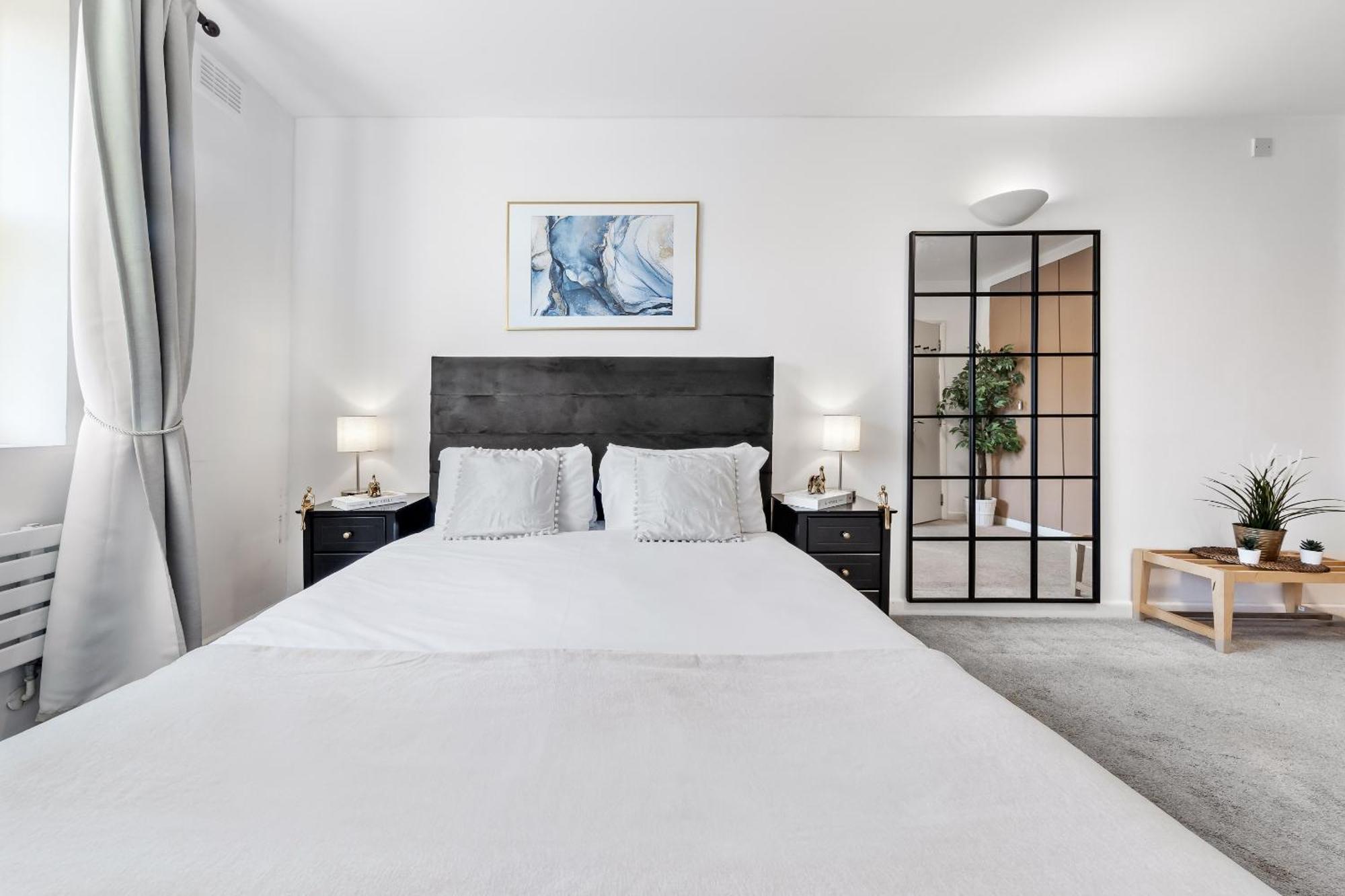 Charming By Hyde Park Apartament *